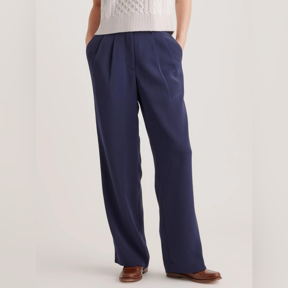 Quince Stretch Crepe Wide-Leg Pleated Trousers Navy Size 12 EUC